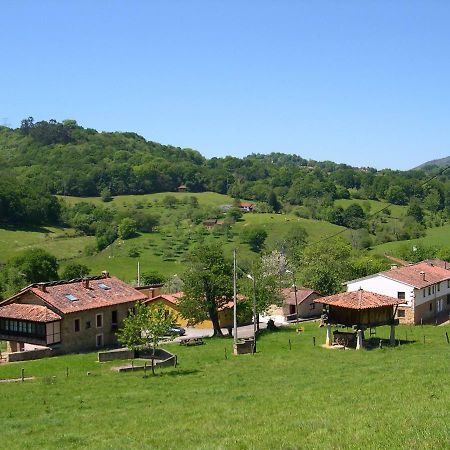 Turismo Rural El Sidron Guest House Pilona Luaran gambar