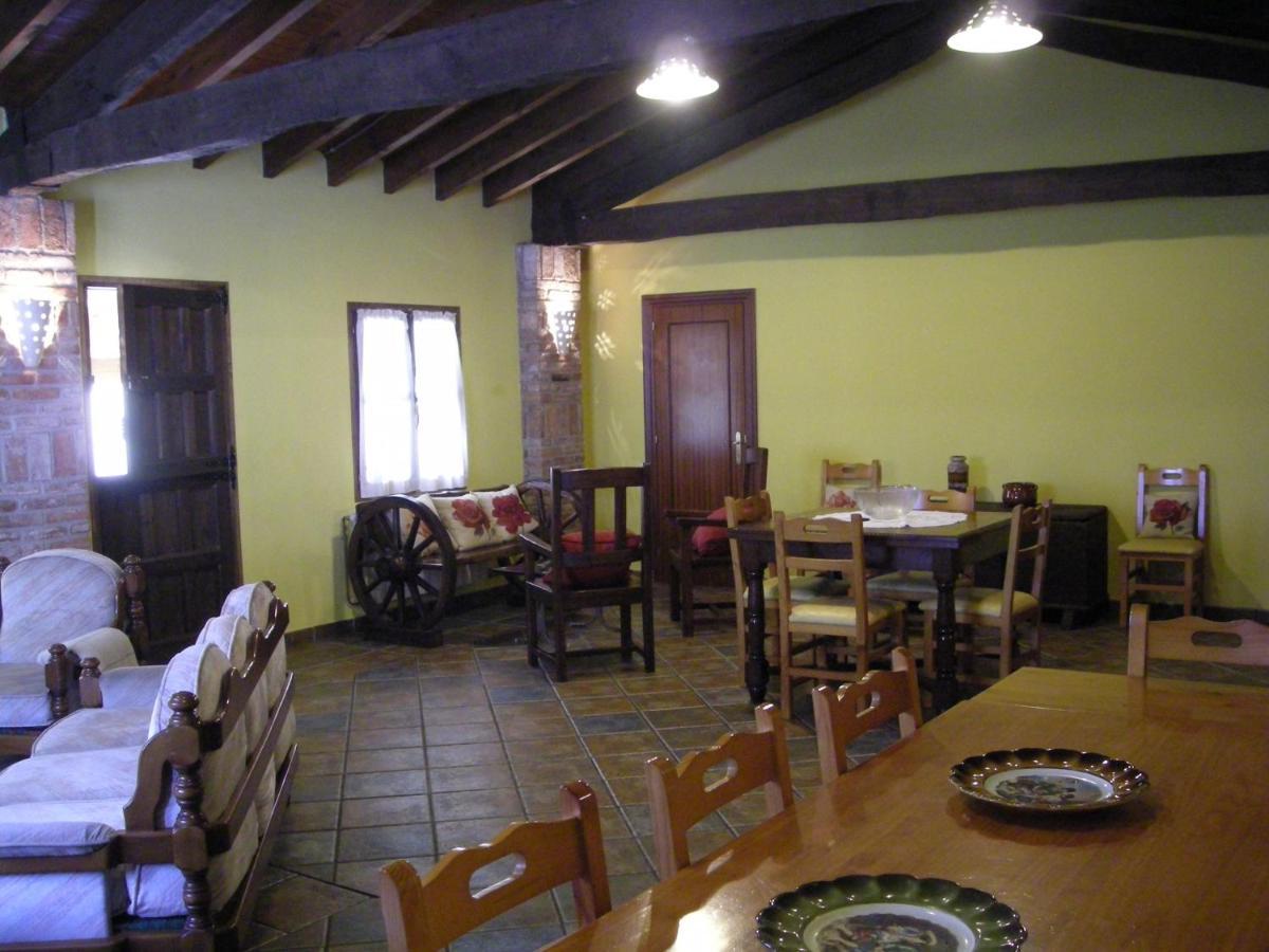 Turismo Rural El Sidron Guest House Pilona Luaran gambar