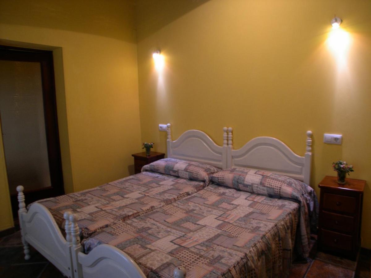 Turismo Rural El Sidron Guest House Pilona Luaran gambar
