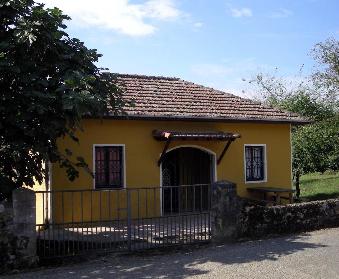 Turismo Rural El Sidron Guest House Pilona Luaran gambar
