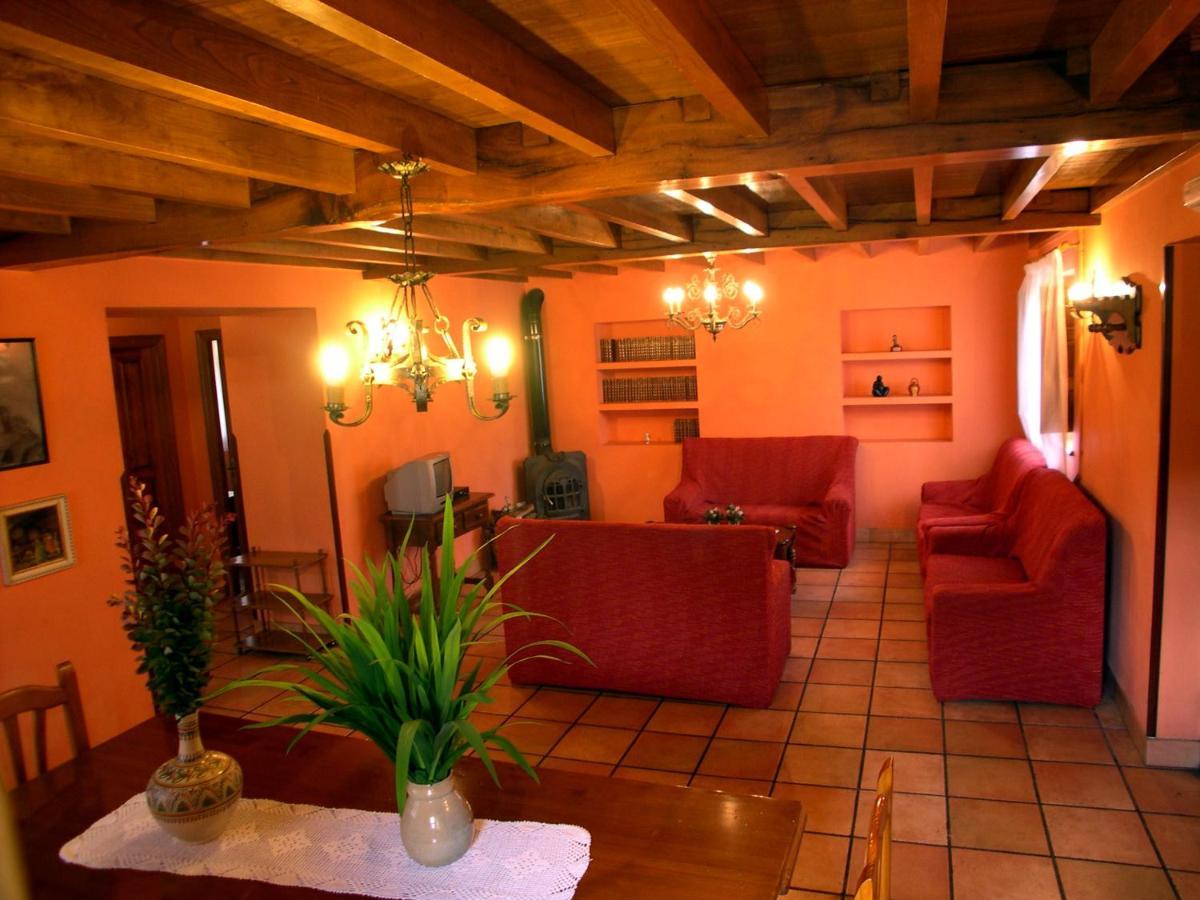 Turismo Rural El Sidron Guest House Pilona Luaran gambar