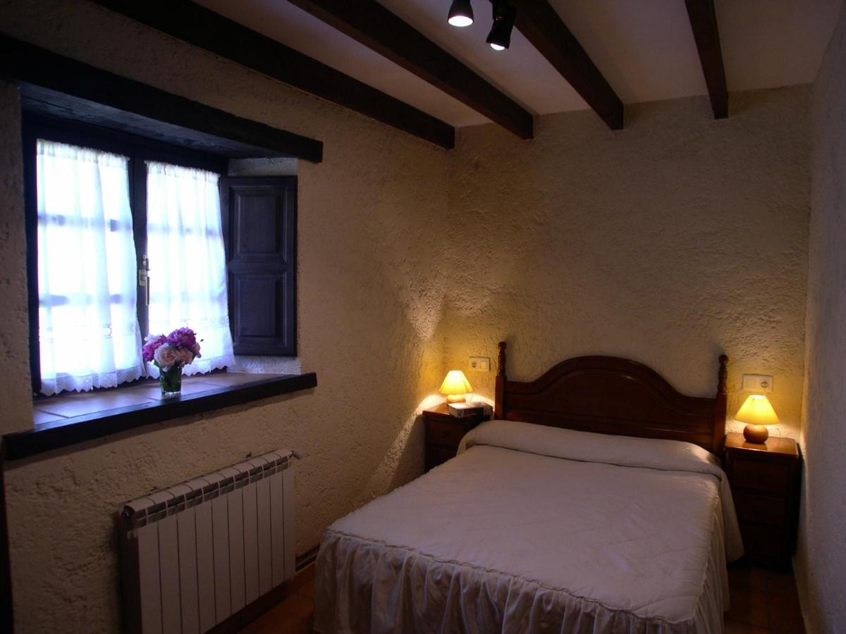 Turismo Rural El Sidron Guest House Pilona Luaran gambar