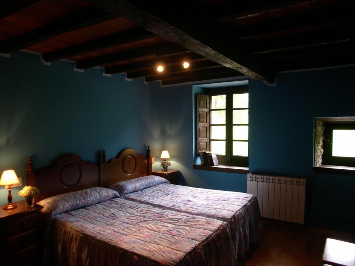 Turismo Rural El Sidron Guest House Pilona Luaran gambar