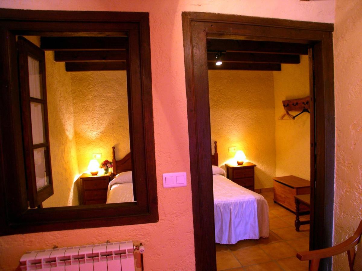 Turismo Rural El Sidron Guest House Pilona Luaran gambar