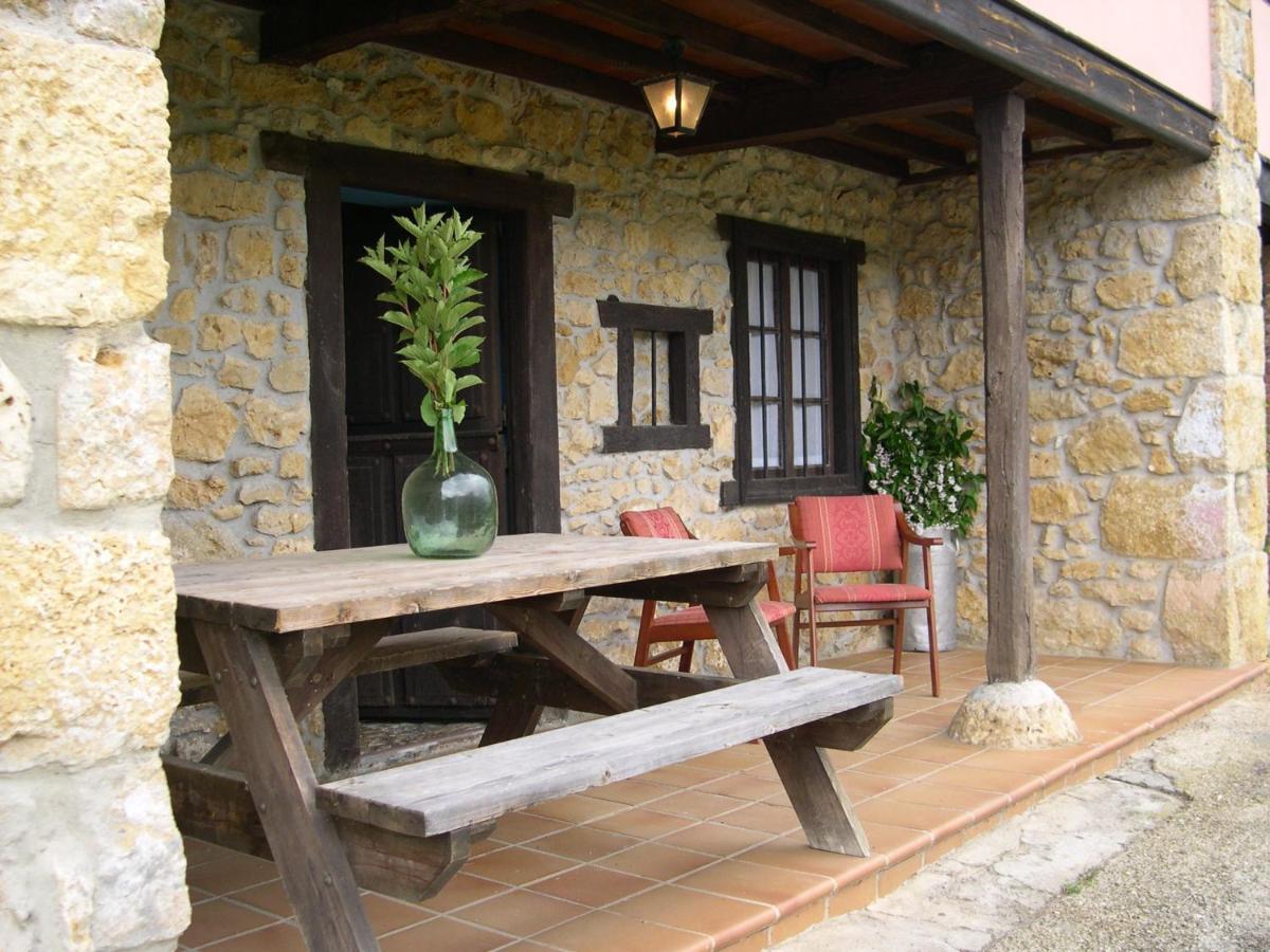 Turismo Rural El Sidron Guest House Pilona Luaran gambar