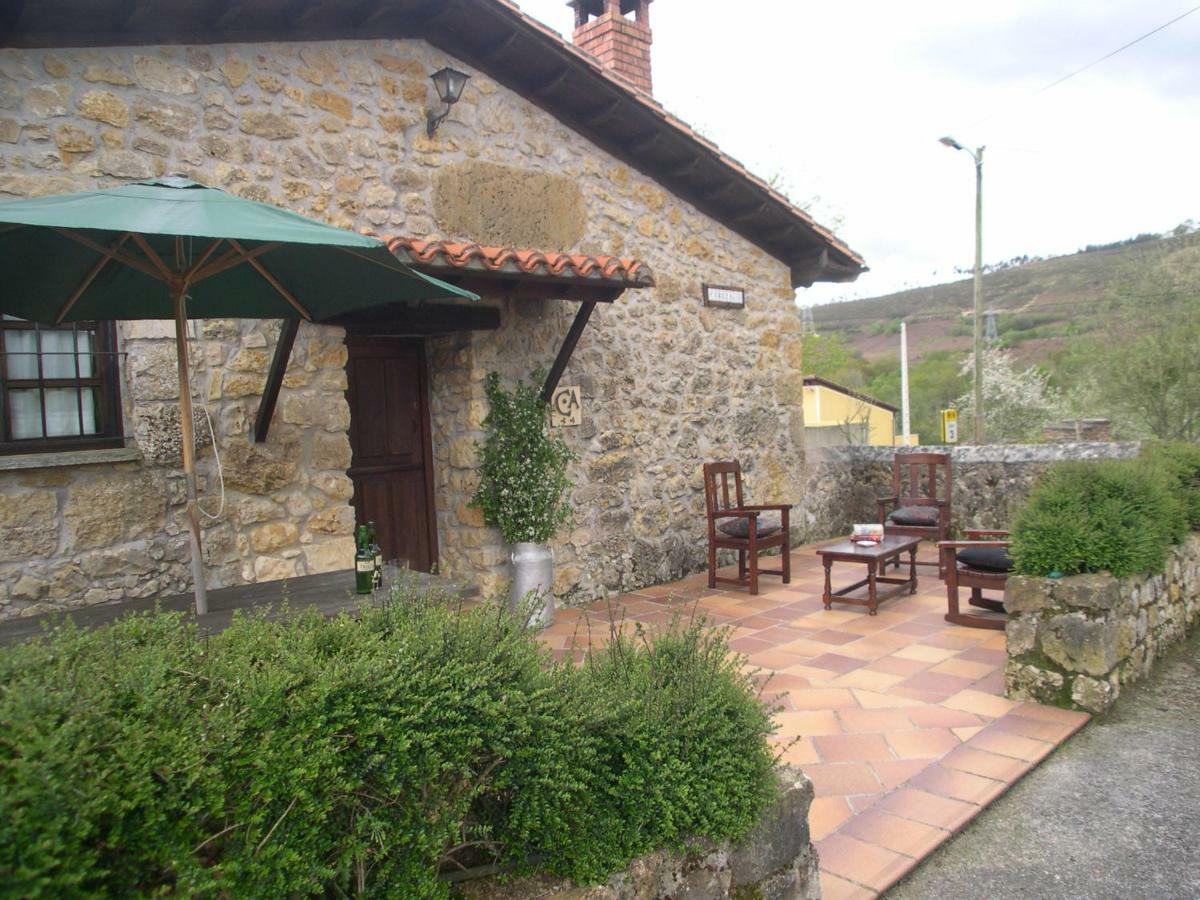 Turismo Rural El Sidron Guest House Pilona Luaran gambar