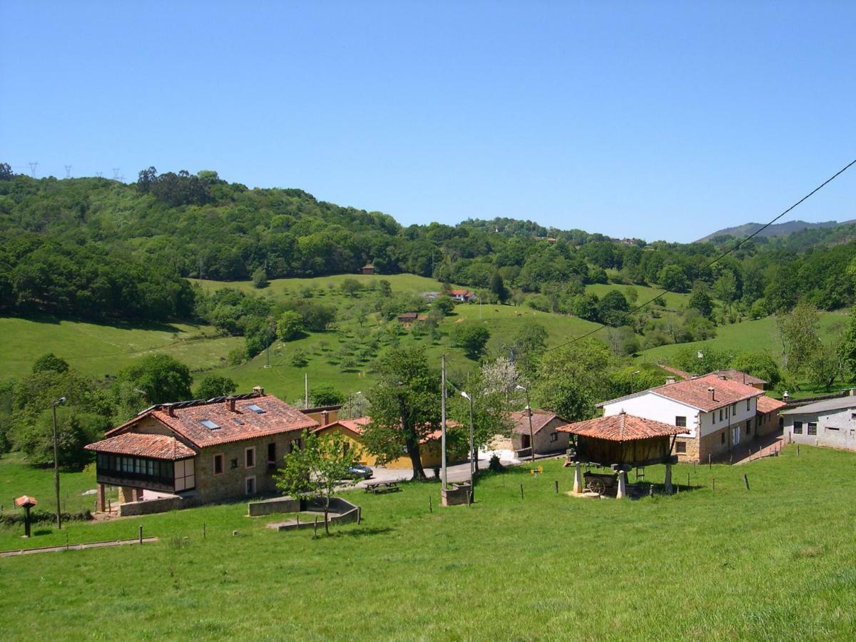 Turismo Rural El Sidron Guest House Pilona Luaran gambar