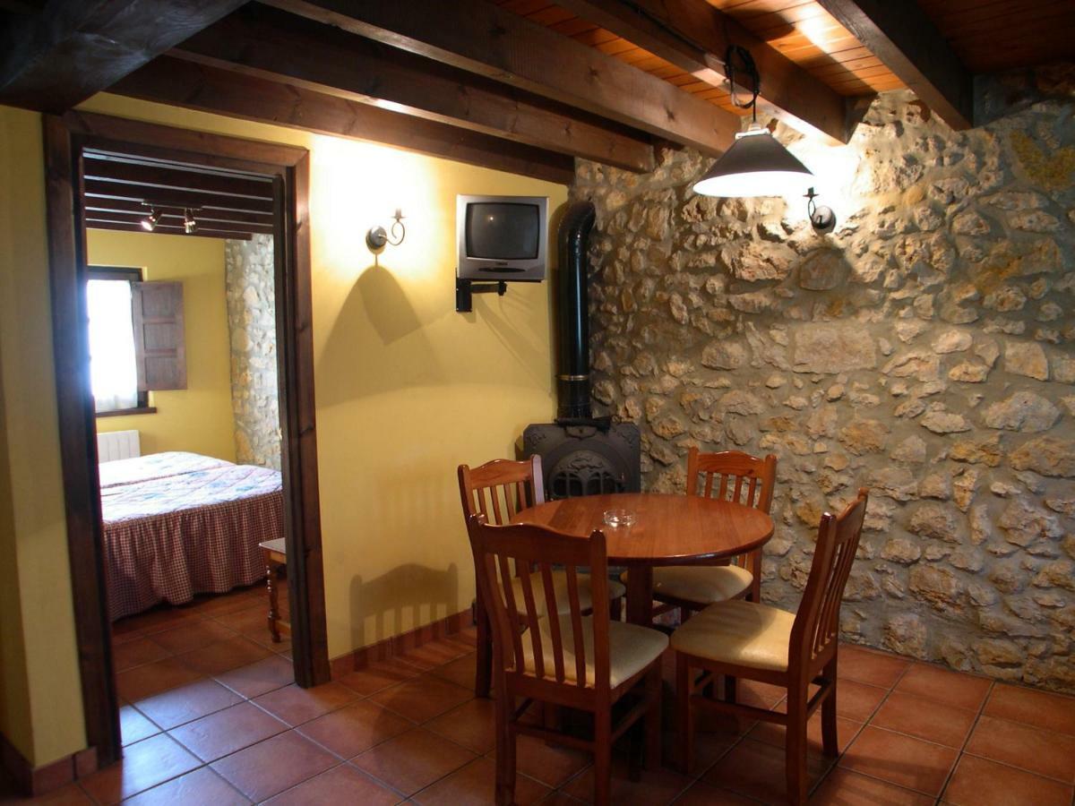 Turismo Rural El Sidron Guest House Pilona Luaran gambar