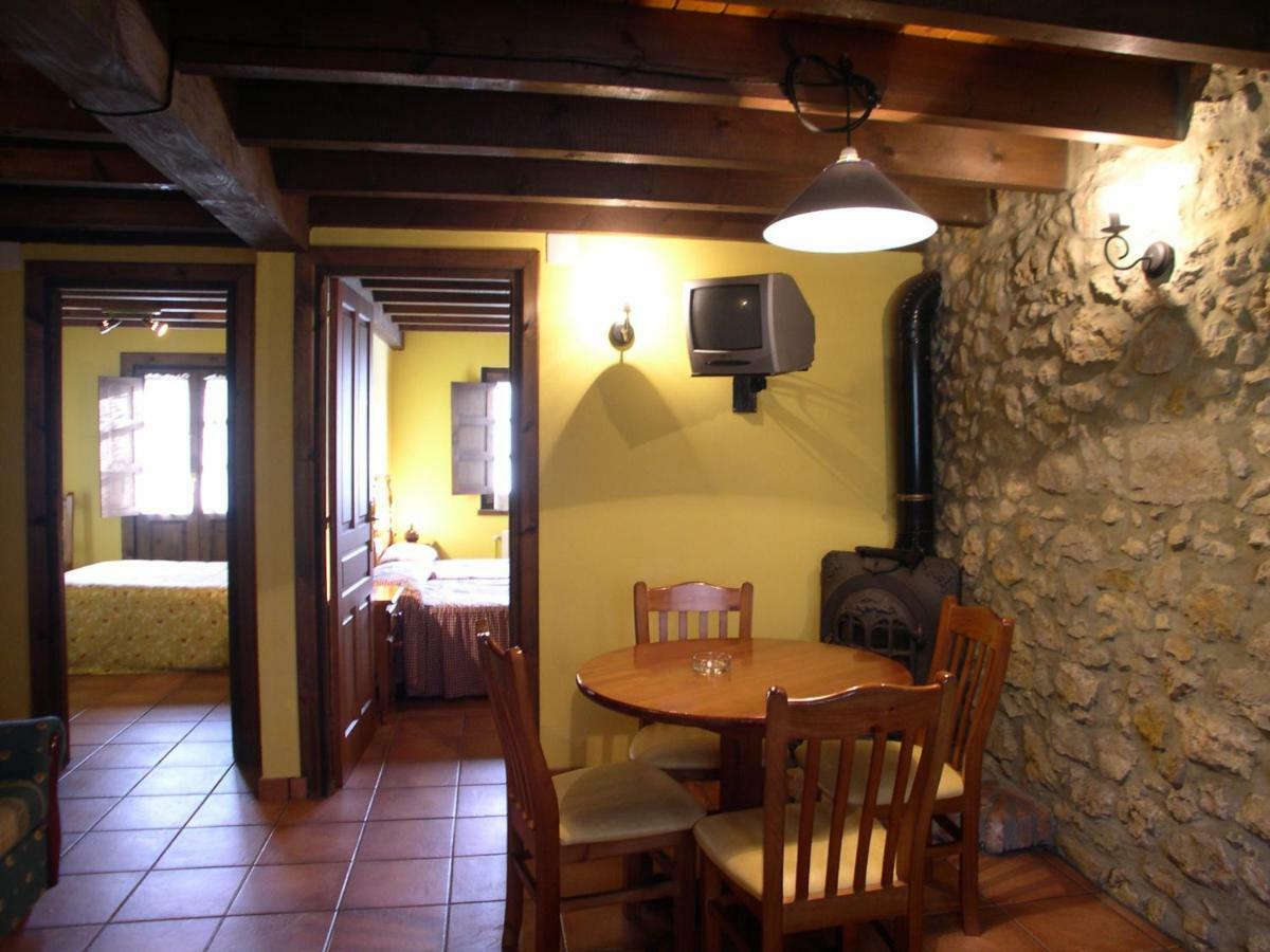 Turismo Rural El Sidron Guest House Pilona Luaran gambar