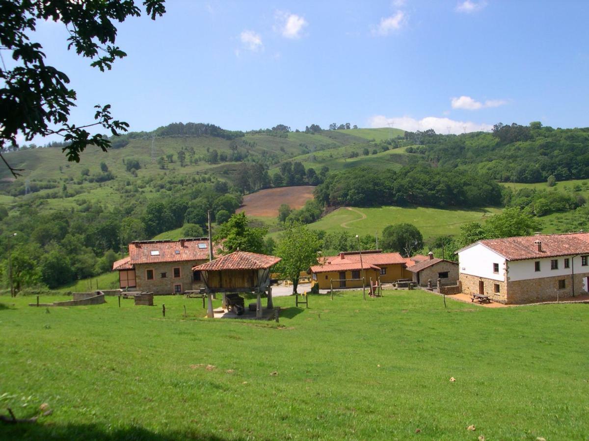 Turismo Rural El Sidron Guest House Pilona Luaran gambar